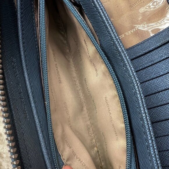 Michael Kors Jet Set Travel Wallet Wristlet Zip Around Card Holder Organizer - Picture 10 of 12